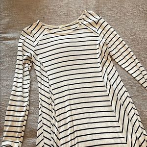 LUSH Women’s long sleeve dress